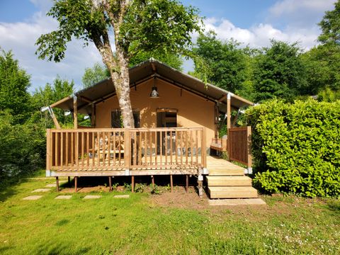 TENTE TOILE ET BOIS 4 personnes - NEW 2023 Lodge Safari : une tente esprit glamping avec sanitaire et grande terrasse