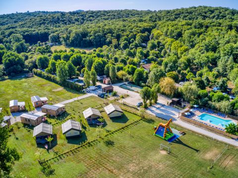 MOBILHOME 6 personnes - 32m² / 3 chambres : Un grand format pour une grande famille.