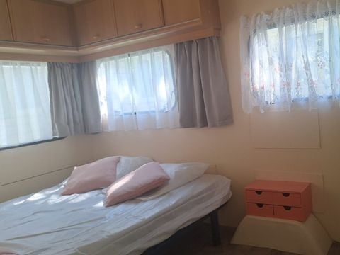 CARAVANE 2 personnes - "Rosetta" ou "Violetta" - Sans sanitaires