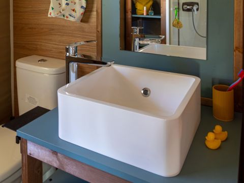 LODGE 4 personnes - Lodge 2ch 4 pers. avec électricité