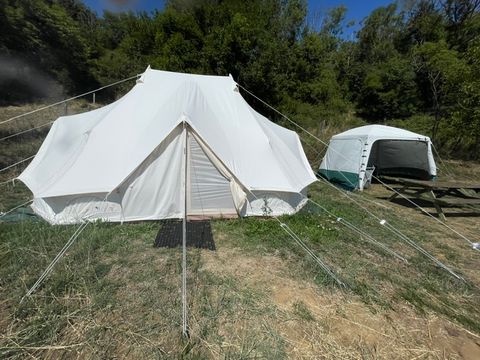 Tente 4 personnes - Tipi équipée