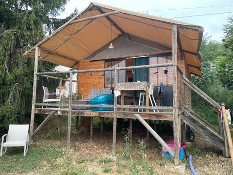 Tente en toile et en bois 4 personnes - Lodge équipée