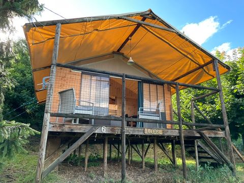 Tente en toile et en bois 4 personnes - Lodge équipée