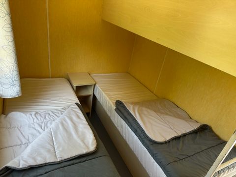 MOBILHOME 5 personnes - Mobil-Home BLUE-BIRD : 2 Chambres - 2 ads + 3 enfts - Grand Réfrigérateur - Terrasse 2/5 pers