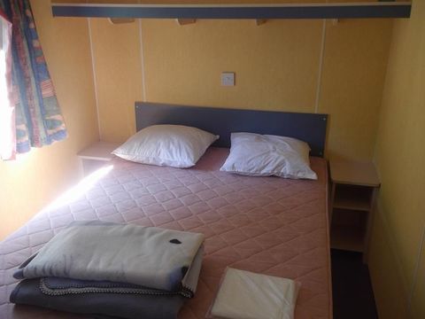 MOBILHOME 5 personnes - Mobil-Home BLUE-BIRD : 2 Chambres - 2 ads + 3 enfts - Grand Réfrigérateur - Terrasse 2/5 pers