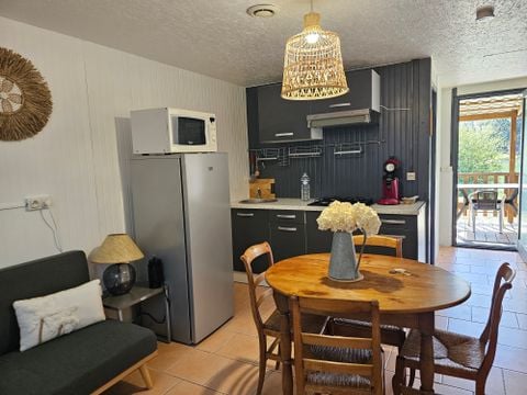 CHALET 4 personnes - Chalet devant l'étang 1/4 pers. 1/4 pers