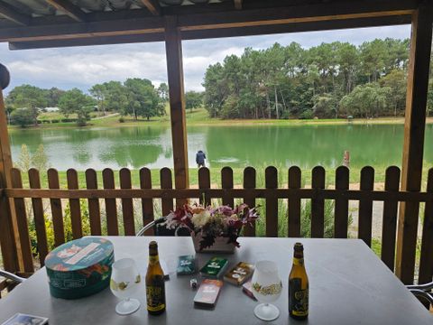 CHALET 4 personnes - Chalet devant l'étang 1/4 pers. 1/4 pers