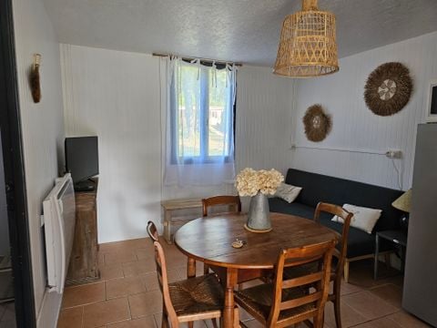 CHALET 4 personnes - Chalet devant l'étang 1/4 pers. 1/4 pers