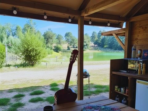 Emplacement - EMPLACEMENT VIP FACE A L 'ETANG AVEC SALLE DE BAIN ET CUISINE PRIVATIVE 2 pers