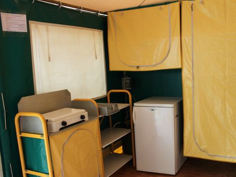BUNGALOW TOILÉ 4 personnes - sans sanitaires