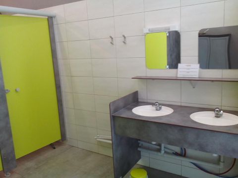 BUNGALOW TOILÉ 4 personnes - sans sanitaires