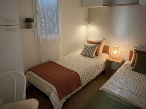 MOBILHOME 6 personnes - Mobil Home Aqua 2 ch 4/6 pers Terrasse Semi-Couverte TV