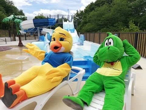 Camping Paradis - Village De Vacances La Gineste - Camping Cantal