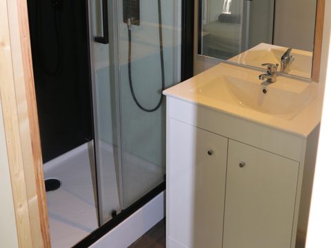 CHALET 4 personnes - Premium 35m² (2 chambres - 2 salles de bain) TV - Lave vaisselle