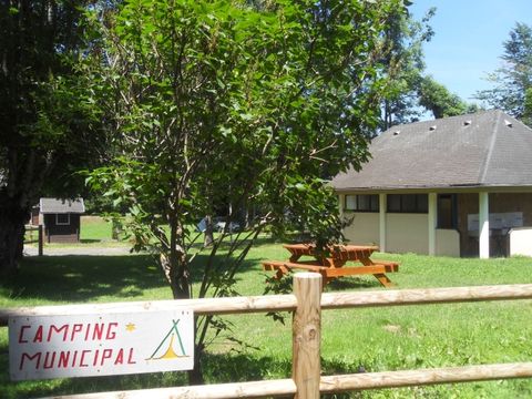 Camping aire naturelle Municipale - Camping Cantal