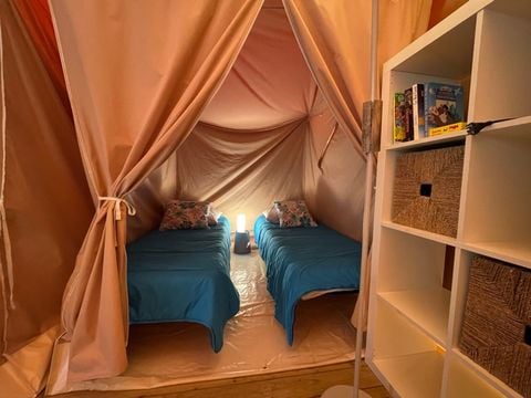 Tente en toile et en bois 4 personnes - LODGE - VIVARAIS bord de rivière - Sans sanitaires