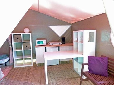 Tente en toile et en bois 4 personnes - LODGE - VIVARAIS bord de rivière - Sans sanitaires