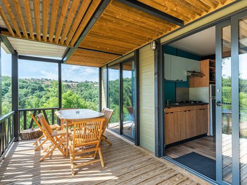 CHALET 6 personnes - PRIVILEGE Grand Panoramic - 3 chambres- 33m2, terrasse couverte de 14m2 CHALET 6 personnes - PRIVILEGE Grand Panoramic - 3 chambres- 33m2, terrasse couverte de 14m2