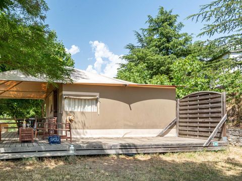 HÉBERGEMENT INSOLITE 6 personnes - Lodge Insolite Premium Pagan - 2 chambres et sanitaires HÉBERGEMENT INSOLITE 6 personnes - Lodge Insolite Premium Pagan - 2 chambres et sanitaires