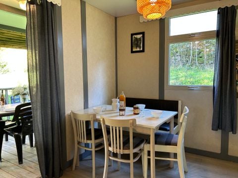Chalet 5 personnes - Confort Acacia - 2 chambres - Proche piscine