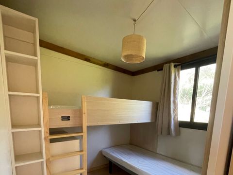 CHALET 6 personnes - PRIVILEGE Marsanne - 3 ch - TV - 35m2, terrasse couverte de 17m2 CHALET 6 personnes - PRIVILEGE Marsanne - 3 ch - TV - 35m2, terrasse couverte de 17m2