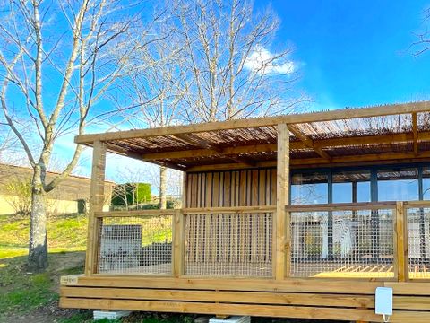 CHALET 6 personnes - PRIVILEGE Marsanne - 3 ch - TV - 35m2, terrasse couverte de 17m2 CHALET 6 personnes - PRIVILEGE Marsanne - 3 ch - TV - 35m2, terrasse couverte de 17m2