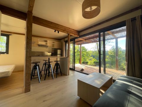 CHALET 6 personnes - PRIVILEGE Marsanne - 3 ch - TV - 35m2, terrasse couverte de 17m2 CHALET 6 personnes - PRIVILEGE Marsanne - 3 ch - TV - 35m2, terrasse couverte de 17m2