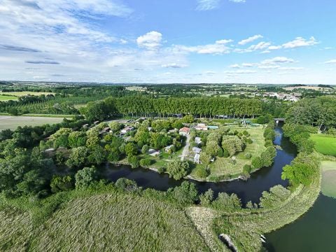 Flower Camping La Dordogne Verte - Camping Dordogne - Image N°0