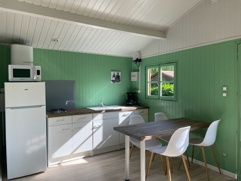 Hébergement 4 personnes - Chalet sur pilotis Confort 2 chambres 30m² - TV - NEW AVEC CLIMATISATION