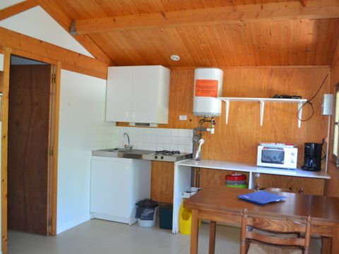 HÉBERGEMENT INSOLITE 6 personnes - Chalet sur pilotis - 3 chambres