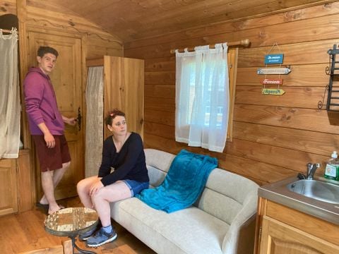 HÉBERGEMENT INSOLITE 4 personnes - La Roulotte - Insolite 5* avec sa cabane 2/4 pers