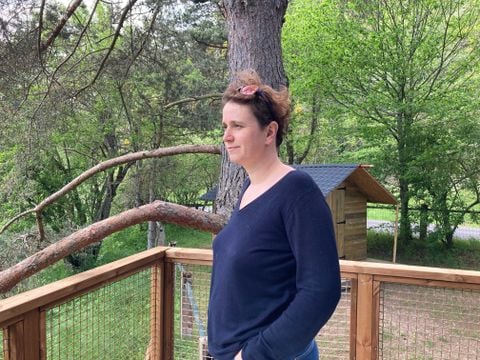 HÉBERGEMENT INSOLITE 4 personnes - La Roulotte - Insolite 5* avec sa cabane 2/4 pers