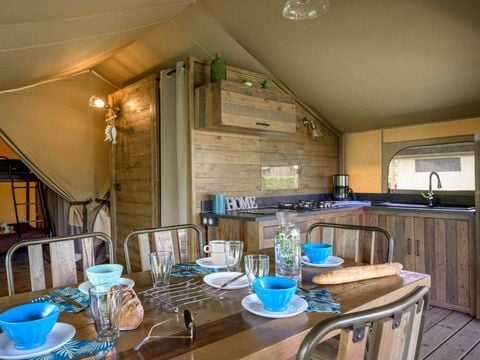 TENTE TOILE ET BOIS 5 personnes - Lodge Kenya Confort 35m² 2 chambres + Terrasse couverte 4/5 pers