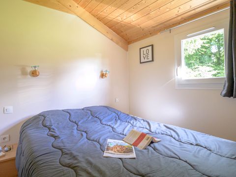 CHALET 5 personnes - Chalet Premium 35m² 2 chambres + terrasse couverte + climatisation + TV + LV 5 pers