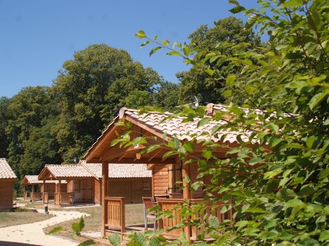 CHALET 5 personnes - Chalet Premium 35m² 2 chambres + terrasse couverte + climatisation + TV + LV 5 pers