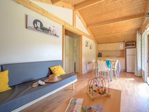 CHALET 5 personnes - Chalet Premium 35m² 2 chambres + terrasse couverte + climatisation + TV + LV 5 pers