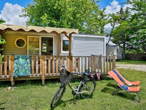 MOBILHOME 4 personnes - Mobil-home Confort 27m² 2 chambres + terrasse couverte + climatisation + TV 4 pers