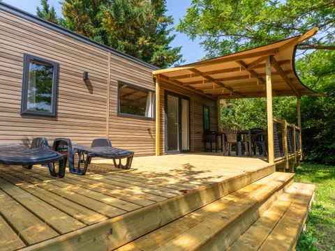 MOBILHOME 6 personnes - COTTAGE Premium SPA privé  35m² 3 ch + TV + Lave-vaisselle + climatisation + plancha + terrasse XL