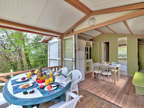 CHALET 5 personnes - Chalet Confort 25m² (2 chambres) + terrasse couverte 5 pers