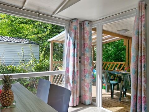 MOBILHOME 4 personnes -  Mobil home Premium 27m² (2 chambres) + terrasse couverte +Lave vaisselle + TV + Climatisation 4 pers