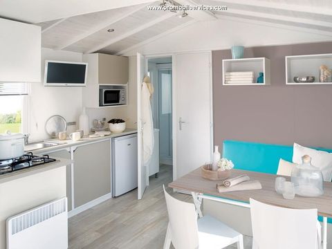 MOBILHOME 4 personnes -  Mobil home Premium 27m² (2 chambres) + terrasse couverte +Lave vaisselle + TV + Climatisation 4 pers