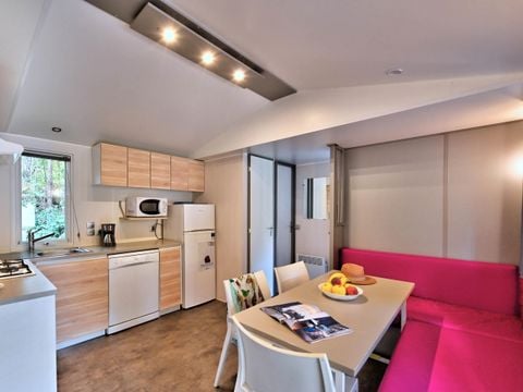 MOBILHOME 6 personnes -  Mobil home Premium 31m² (3 chambres) + terrasse couverte + Lave vaisselle + TV + Climatisation 6 pers