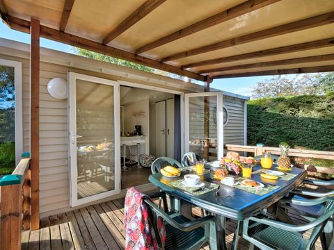 MOBILHOME 6 personnes -  Mobil home Confort 29 m² (2 chambres) + terrasse couverte + TV 4/6 pers