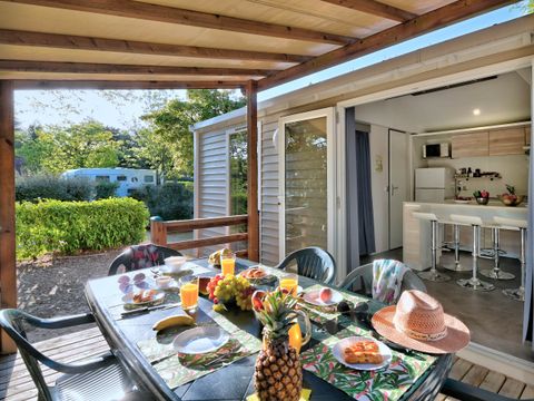 MOBILHOME 6 personnes -  Mobil home Confort 29 m² (2 chambres) + terrasse couverte + TV 4/6 pers