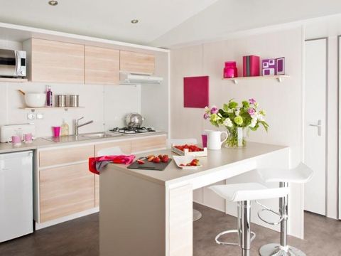 MOBILHOME 6 personnes -  Mobil home Confort 29 m² (2 chambres) + terrasse couverte + TV 4/6 pers