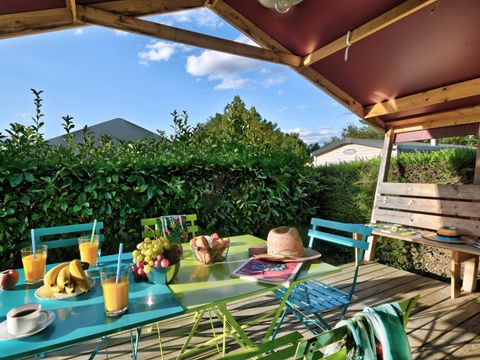 BUNGALOW TOILÉ 4 personnes - Freeflower Confort 22m² (2 chambres) + Terrasse couverte 5 pers