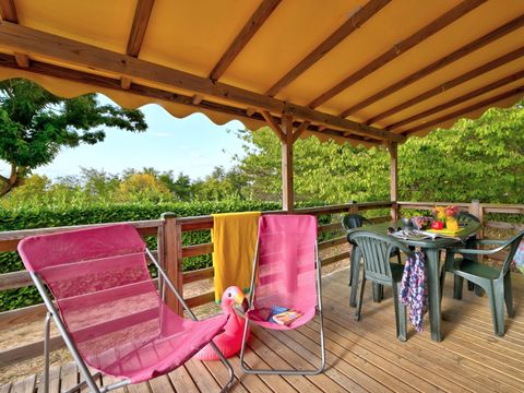 MOBILHOME 4 personnes - Mobil home Confort 23/27m² - 2 chambres - terrasse couverte + TV 4 pers