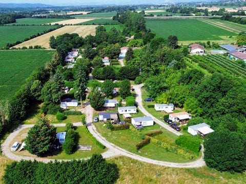 Camping Les Avenieres - Camping Drôme