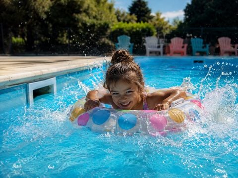 Camping Les Avenieres - Camping Drôme
