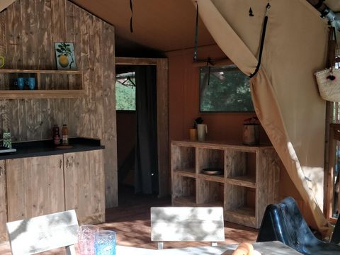 TENTE TOILE ET BOIS 4 personnes - LODGE LUXE BORD DE RIVIERE